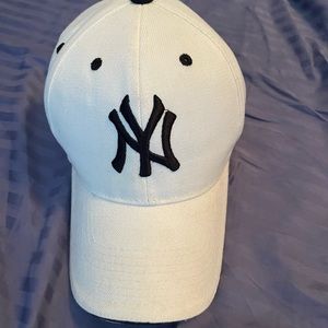 New York Yankees hat